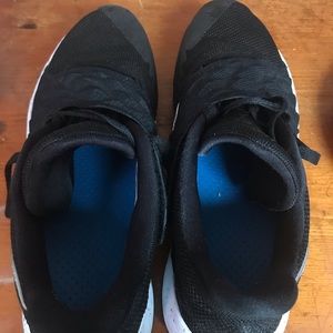 Nike Kyrie Low 1 Black Metallic Silver